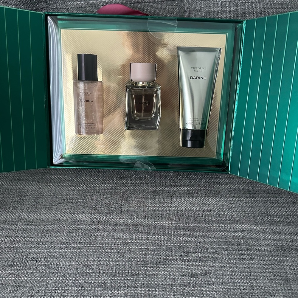 Victoria's Secret Daring Gift Set